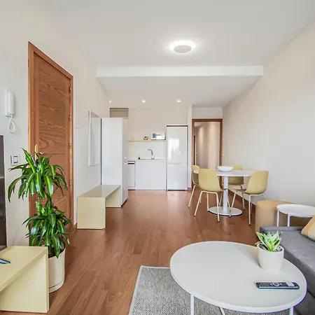 Shine דירה אגאטה